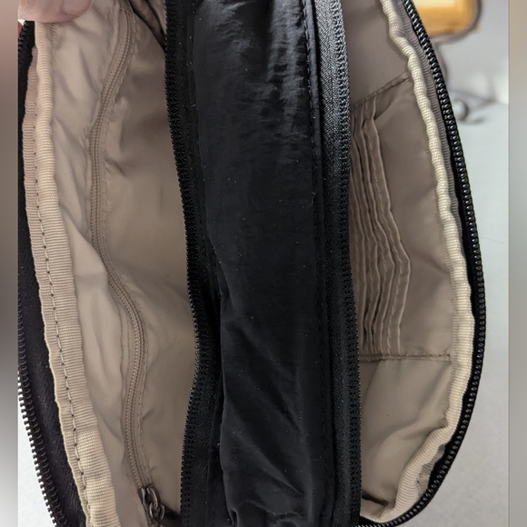 BAGSMART Black Nylon Quilted Bag - Picture 7 of 10